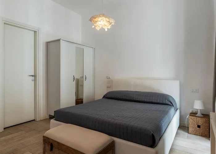 Guesthost - Ostiense Modern Apartment *